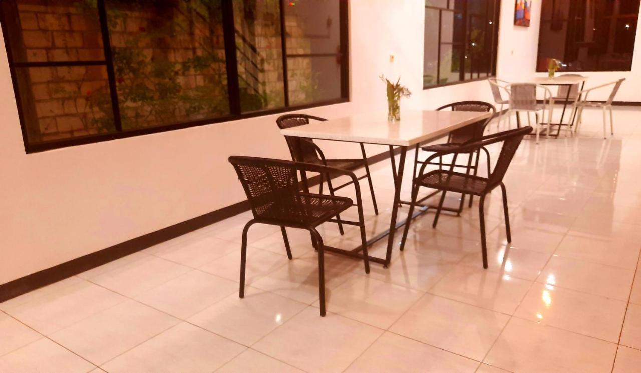 Cozy Stay Kupang Kupang  Eksteriør billede
