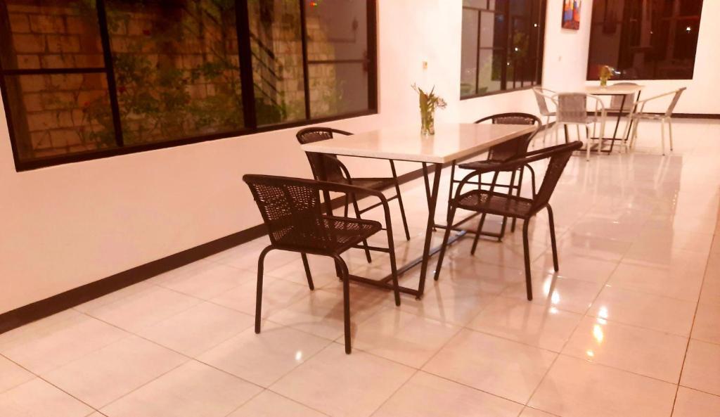 Cozy Stay Kupang Kupang  Eksteriør billede